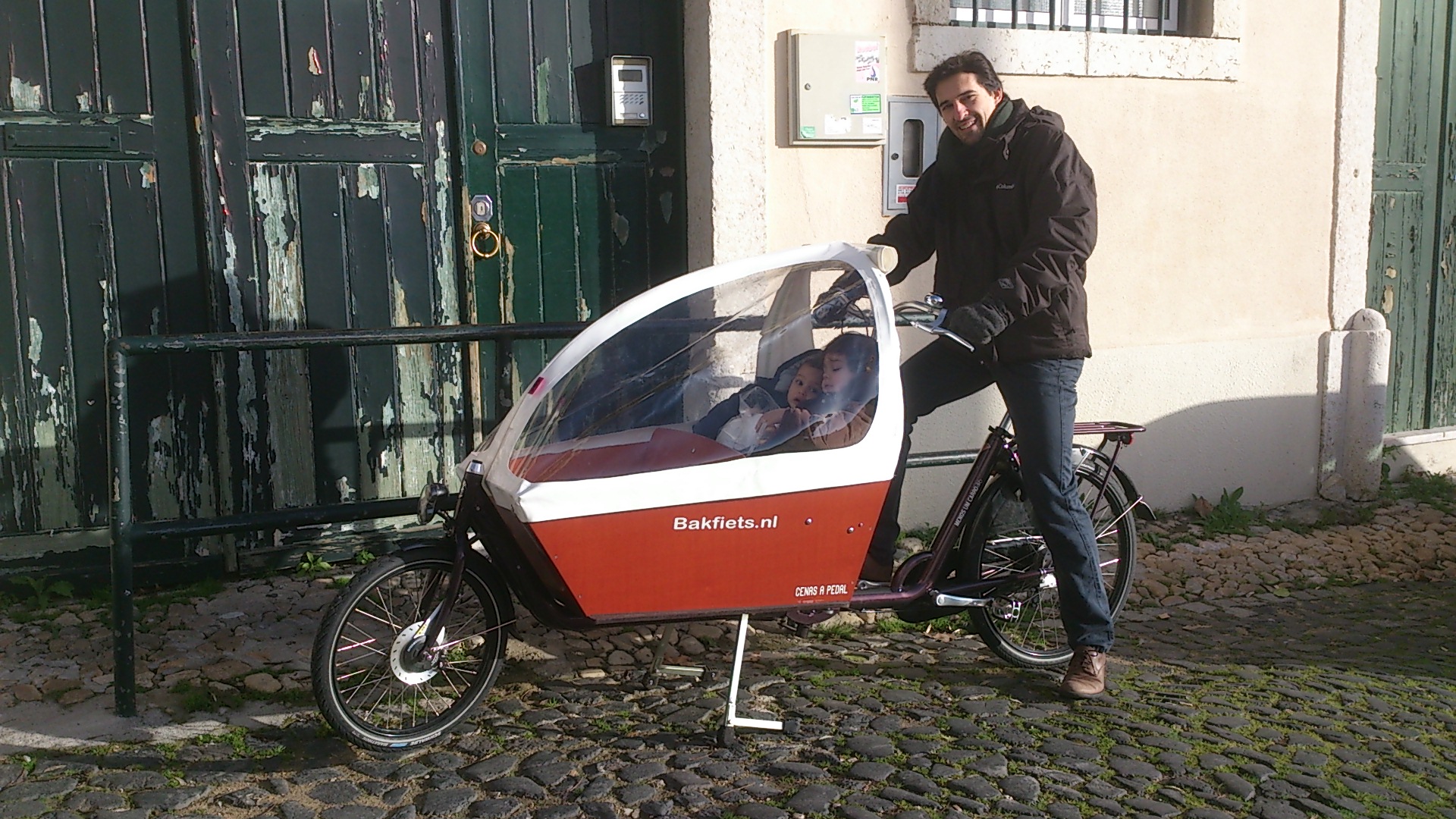Transportar Crianças - Bakfiets Cargo Bike